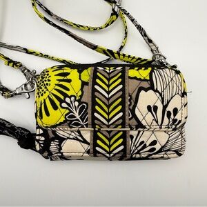 Vera Bradley Citron Crossbody Wallet Retired Pattern Zip Around